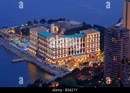 Blick auf das Monte-Carlo Bay Hotel am Abend, Fürstentum Monaco Stockfoto