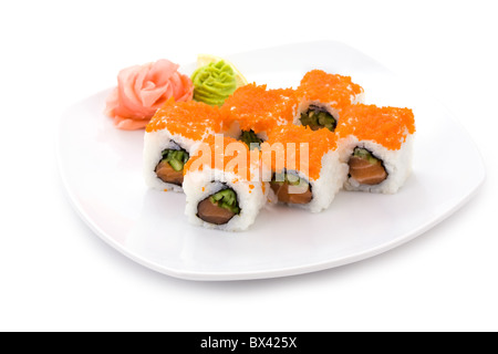 Bild von Sinsu Maki Sushi-Rollen mit eingelegtem Ingwer und Wasabi serviert Stockfoto