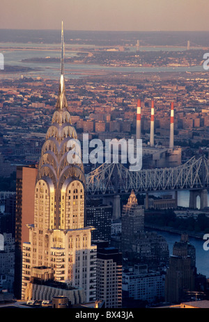 Chrysler Building und der Innenstadt von Manhattan, New York City, New York, USA - Ar Dämmerung Stockfoto