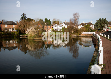 Die typisch englischen Dorf Szene mit Teich - Lindfield in West Sussex Stockfoto