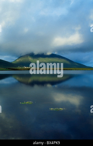 Achill Island, Co. Mayo, Irland, Slievemore und Doogort Stockfoto