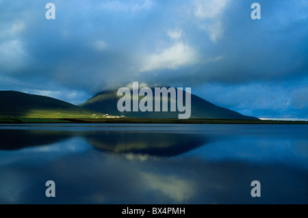 Achill Island, Co. Mayo, Irland, Slievemore und Doogort Stockfoto