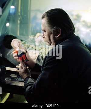 Marionette Filmemacher Jiri Trnka in seinem Atelier, Februar 1962. CTK Foto/Alexandr Hampl Stockfoto