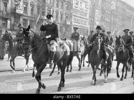 Tomas Garrigue Masaryk auf dem Pferderücken an Vaclav Platz, 1933. Stockfoto