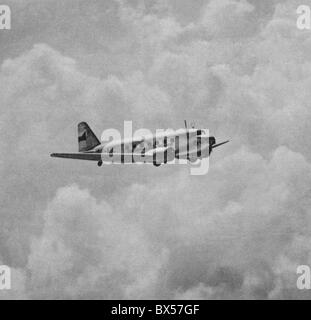 Tschechoslowakei 1937, Douglas DC-2 Flugzeug entworfen, um accomodate14 Passagiere und 4 Besatzungsmitglieder. Stockfoto