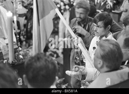 Milan Kadlec, Opfer, Tote, Unfall, Beerdigung, Nationalflagge, trauernden Stockfoto