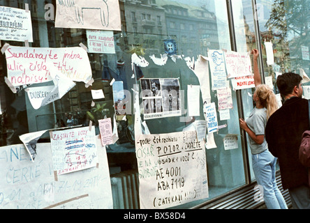 Poster, Schilder, Broschüren, Informationen, News, protest Stockfoto