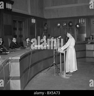 Klerus auf dem Prüfstand Stockfoto