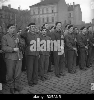 Tschechoslowakei, 1951, Volksrepublik Miliz feiert dritten Geburtstag Stockfoto