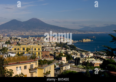 Stadtbild und den Vesuv, Neapel, Kampanien, Italien, Europa Stockfoto