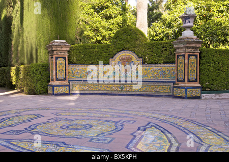 Ziergärten und Fussböden der grotesken Gallery in Reales Alcazares Gärten (Alcazar Palast), Sevilla, Spanien Stockfoto