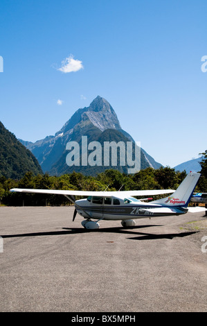 Südalpen, Arial Fotografie zum Milford Sound, Täler, schneebedeckte Berge, Souther Island Neuseeland Stockfoto