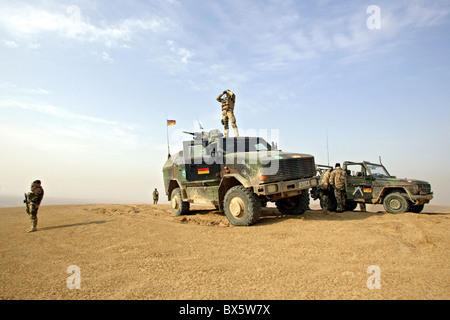 Ein Bundeswehr-Soldaten der ISAF-Patrouille, Mazar-e Sharif, Afghanistan Stockfoto