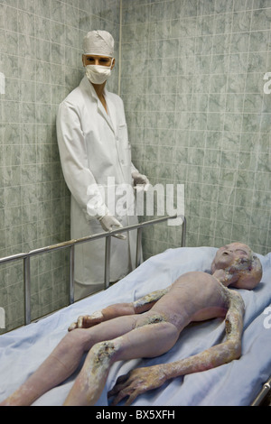 Alien Autopsy Erholung aus dem Film Roswell International UFO Museum in Roswell, New Mexico. Stockfoto