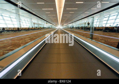 Fahrsteig im Flughafen Neu-Delhi, Indien Stockfoto