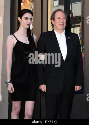 ZOE HANS ZIMMER HANS ZIMMER, die mit einem Stern auf dem HOLLYWOOD WALK OF FAME LOS ANGELES Kalifornien USA 8. Dezember 2010 ausgezeichnet Stockfoto