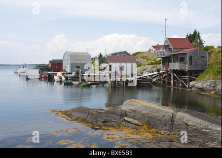 Szene um blauen Felsen in Lunenburg Harbour, Nova Scotia, Kanada, Nordamerika Stockfoto