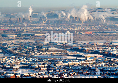 Eine Aireal Ansicht von Grangemouth Petrochemieanlage, Falkirk, Schottland. Stockfoto