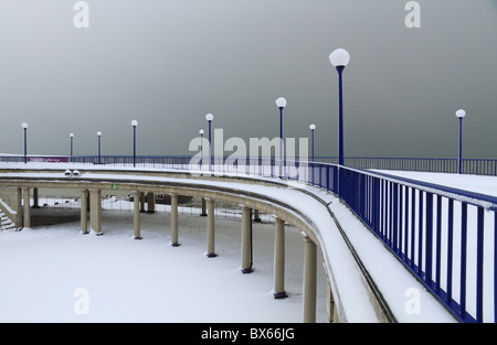 Eastbourne Bandstand im Schnee. Stockfoto