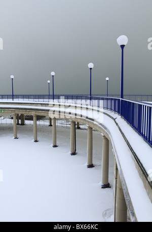 Eastbourne Bandstand im Schnee. Stockfoto