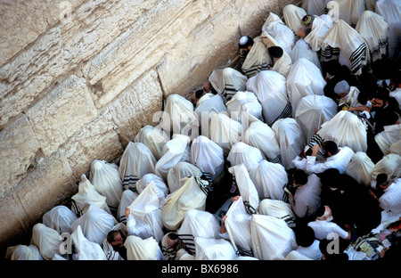 Die priesterlichen Segenszeremonie von der Klagemauer am Laubhüttenfestvideo, Altstadt, Jerusalem, Israel, Nahost Stockfoto
