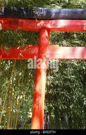 Traditionelle japanische Portal Anduze, Gard, Frankreich Stockfoto