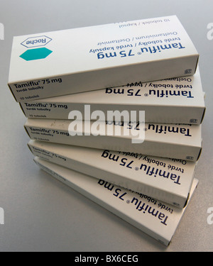 ***DATEI FOTO*** eine der letzten Packungen des Medikaments Tamiflu ist verfügbar, aber bereits von Kunden gebucht Ein Schild 'Grippe' (Chripka in CZ Stockfoto