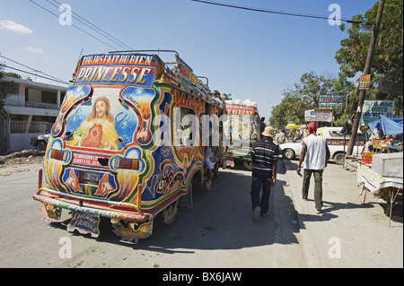 Tippen Sie auf tippen Sie auf den Nahverkehr, Port au Prince, Haiti, Karibik, Karibik, Mittelamerika Stockfoto