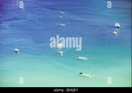 Boote in Man of War Bay, Charlotteville, Tobago, Trinidad und Tobago, West Indies, Karibik, Mittelamerika Stockfoto