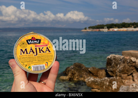 traditionelle tschechische Pastete, Majka, Adriatischen Meer, Felsen, Surfen Stockfoto