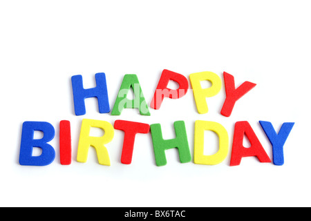 Hypochondrischen Buchstaben die Worte Happy Birthday Gebäude. Alle isoliert auf weißem Hintergrund. Stockfoto