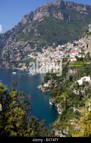 Die Bucht und das Dorf von Positano an der Amalfi-Küste, UNESCO World Heritage Site, Kampanien, Italien, Europa Stockfoto