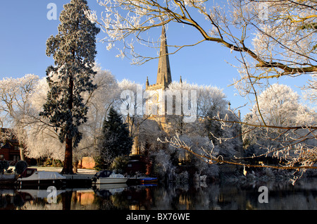 Holy Trinity Church und Fluß Avon in Stratford Winter Warwickshire, England, UK Stockfoto