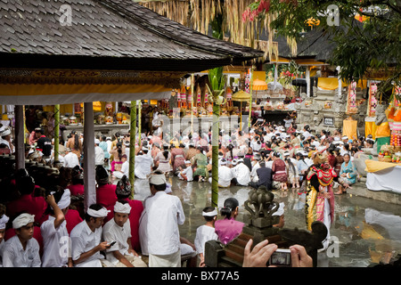 Festlichkeit im Tirta Empur Tempel während balinesische Neujahr, Bali, Indonesien Stockfoto