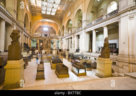 Von der Haupthalle, das Museum für ägyptische Altertümer (Ägyptisches Museum), innen Kairo, Ägypten, Nordafrika, Afrika Stockfoto