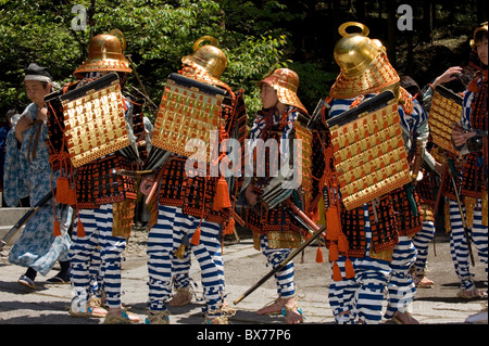 Samurai-Krieger tragen Kostüme während der Teilnahme an der Shunki Reitaisai Festival in Nikko, Tochigi, Japan, Asien Stockfoto