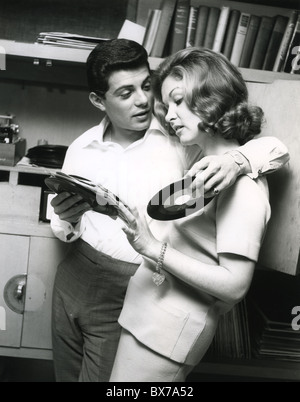 FRANKIE AVALON U.S. Pop-Sängerin mit Verlobten Kathryn Diebel, die er im Jahre 1963 heiratete 1962 Stockfoto