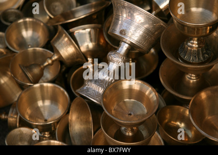 Gebet-Schalen zum Verkauf an Barkhor Square Stockfoto