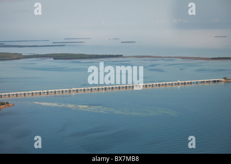 Blick auf die sieben Meile Brücke über die Keys in Florida. Stockfoto