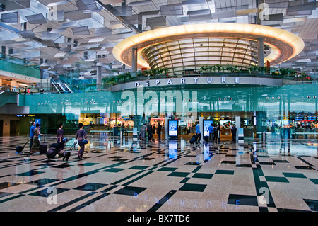 Innenraum des neuen modernen Changi Flughafen-terminal in Südostasien in Singapur Stockfoto