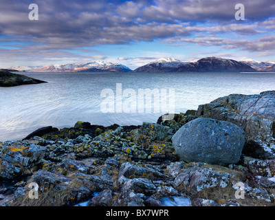 Licht des frühen Morgens in den Bergen von Ardgour über Loch Linnhe aus Duror in Argyll, westlichen Schottland Stockfoto