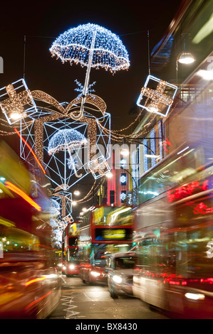 Oxford Street beleuchtet für die Weihnachtszeit 2010, London, Vereinigtes Königreich Stockfoto