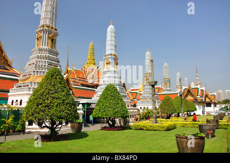 Blick von der oberen Terrasse, großer Palast, Rattanakosin-Insel, Bangkok, Thailand Stockfoto