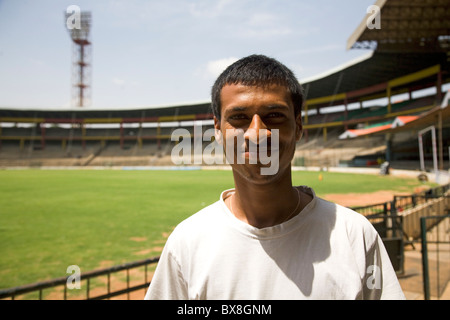 Murali Krishna ist ein Cricketer, für den Bundesstaat Karnataka in Indiens erste Klasse inländischen Turnier, die Ranji Trophäe spielt. Stockfoto