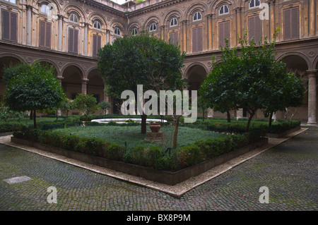 Galerie Doria Pamphilj Hof außen Via Corso Straße zentrale Rom Italien Europa Stockfoto