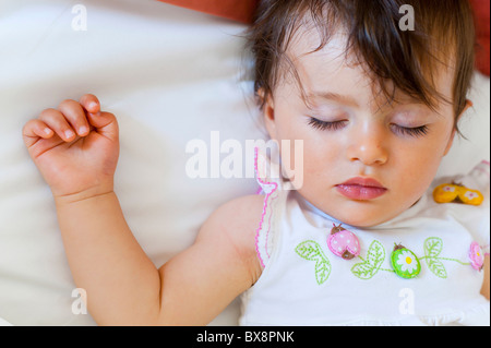 Babymädchen schläft Stockfoto