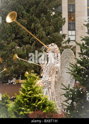 Herald Angel Dekoration, Rockefeller Center, NYC Stockfoto