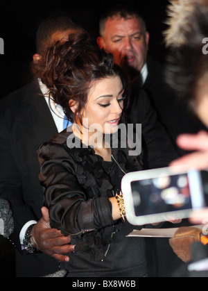 Cher Lloyd 2010 X Faktor Finalist auf der drei Grafschaften Messe Boden Malvern Autogramme für ihre fans Stockfoto