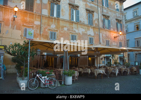 Piazza Santa Maria in Trastevere im Stadtteil Trastevere Rom Italien Europa Stockfoto