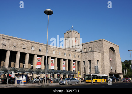 Stuttgart Hauptbahnhof außen Stockfoto